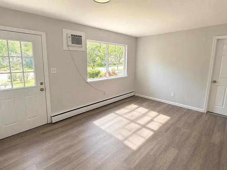 161 Lucy Rd — Photo 3