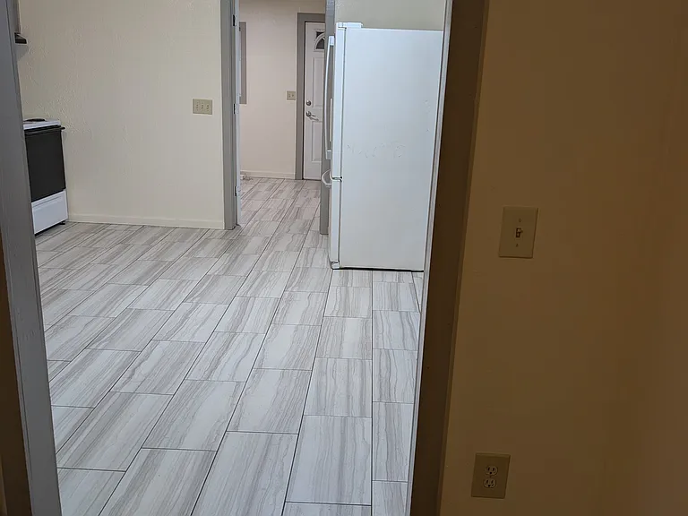1318 W Huntsville Ave — Photo 12