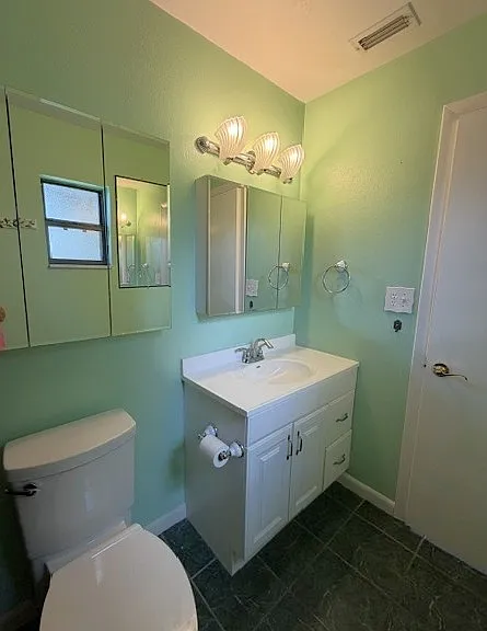 Master bathroom.