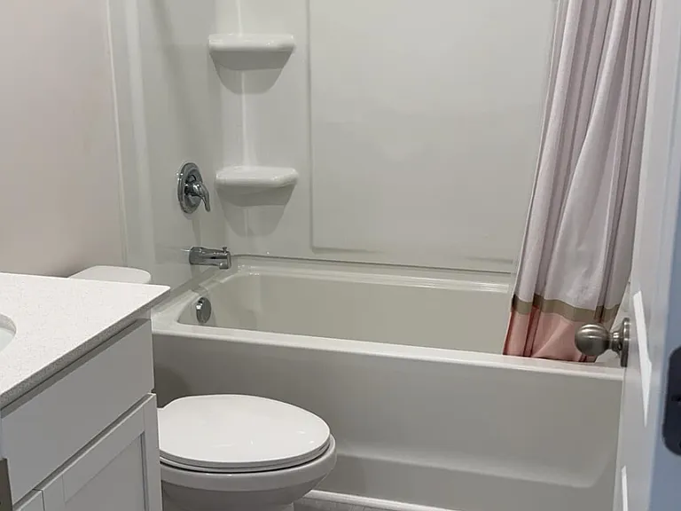 2039 Redstone Dr — Photo 10