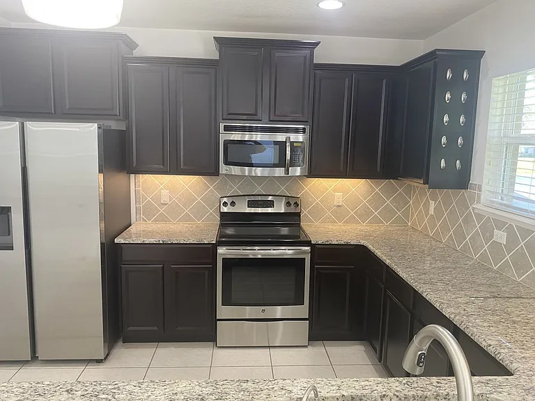 16220 Saint Augustine St — Photo 7