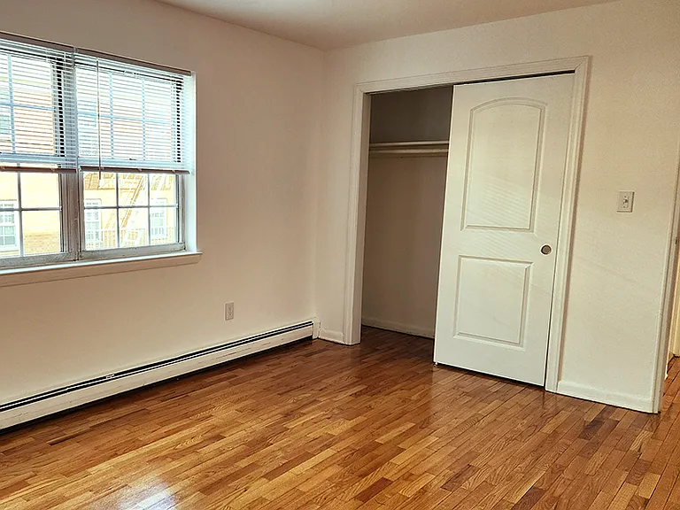 Briarwood Commons — Photo 14