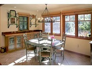 630 Redwood Dr photo 1