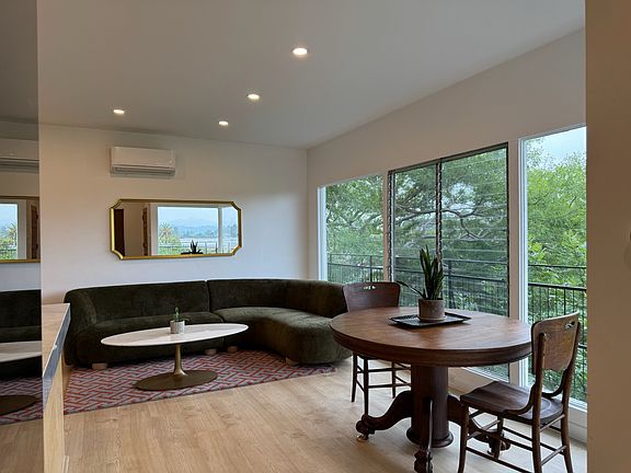 5th image of 1811 Fanning St #2
