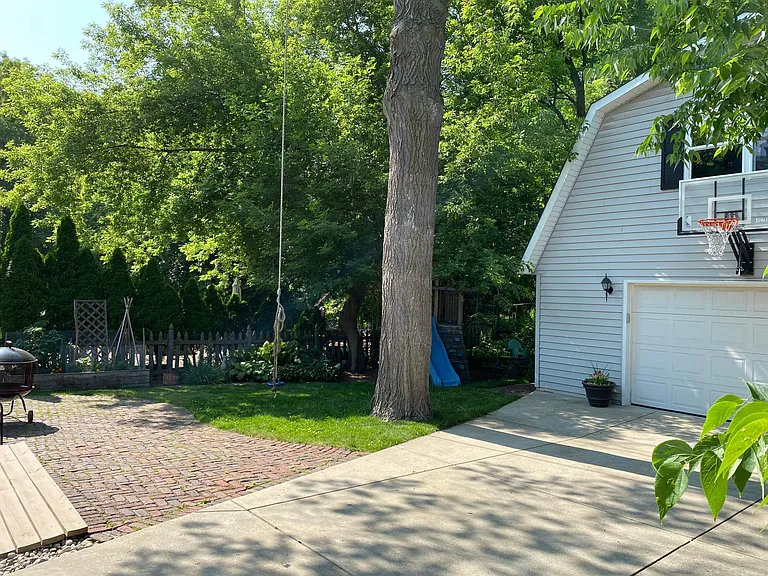 8514 Kenyon Ave — Photo 18