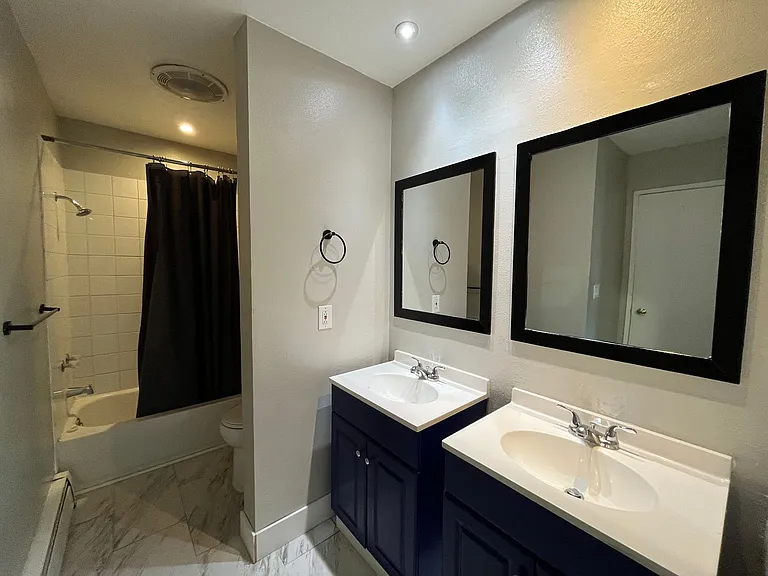 516 N Bliss St — Photo 3