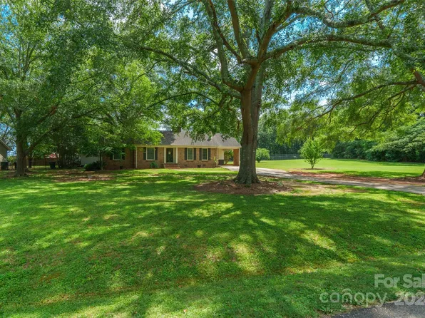 261 Sherwood Cir, Rock Hill, SC 29730