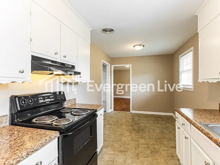 2098 Caretta St — Photo 6
