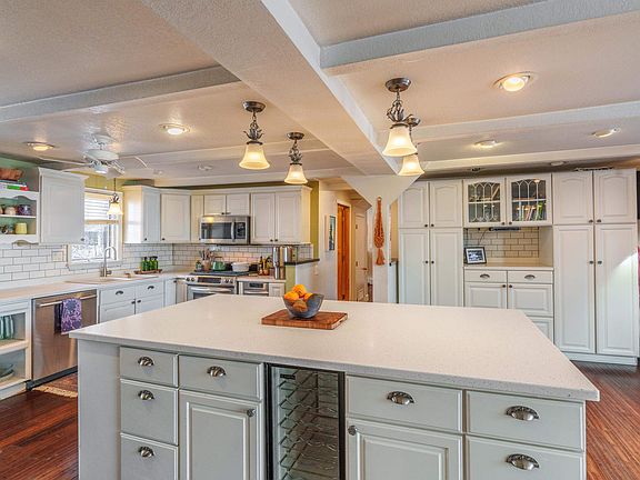 5th image of 3014 Riverview Dr