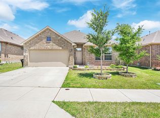 5852 Stream Dr, Fort Worth, TX 76137