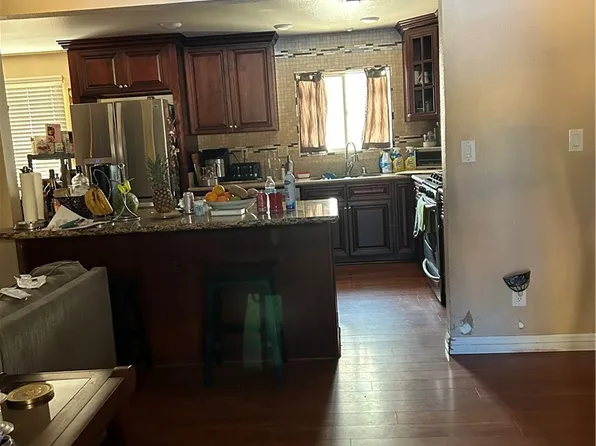 191 Goodrich Dr, Riverside, CA 92507