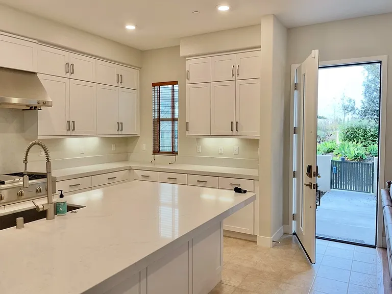 335 Sawbuck — Photo 2