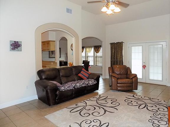 5th image of 1567 Rock Hill Dr