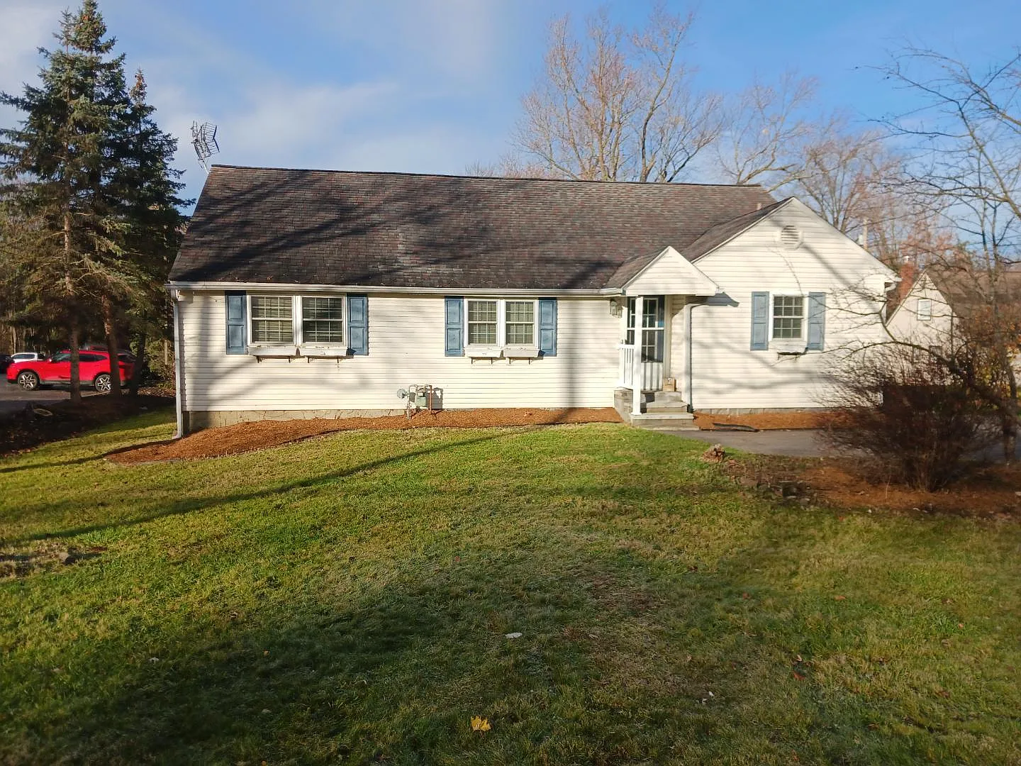 441 Niles Cortland Rd NE photo 1