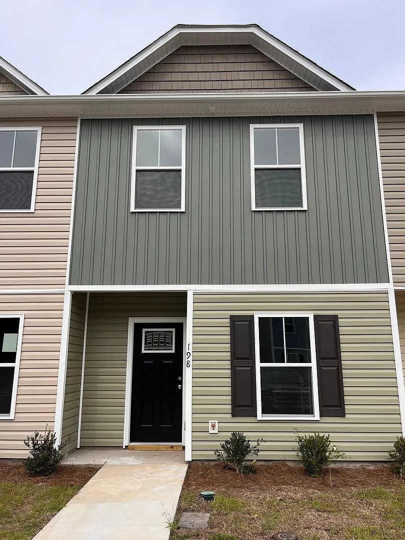 Townhome in Holly Ridge!! Buckhorn Development — Photo 1