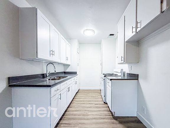 5th image of 4511 Pinafore St #P28