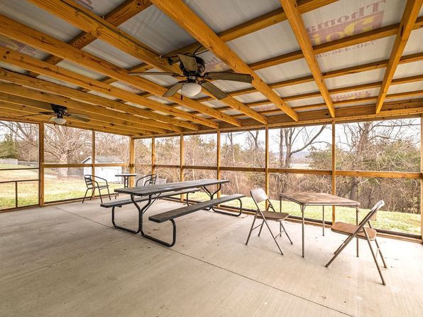 121 Ann Dr, Gallipolis, OH 45631