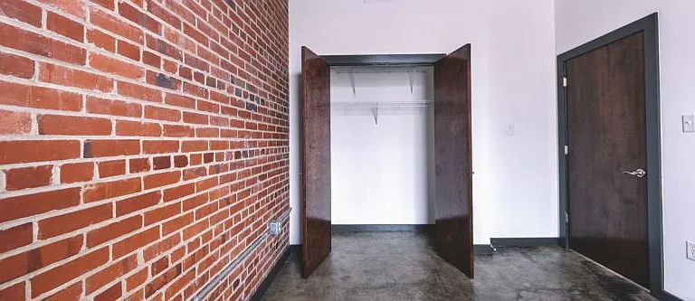 703 N Harrison St — Photo 8