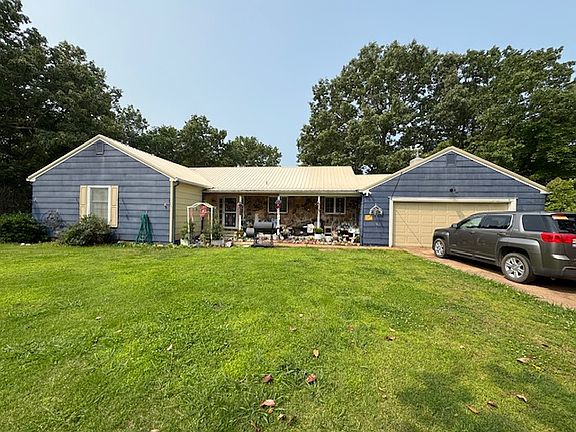 3rd image of 513 & 515 W Tri Lakes Dr