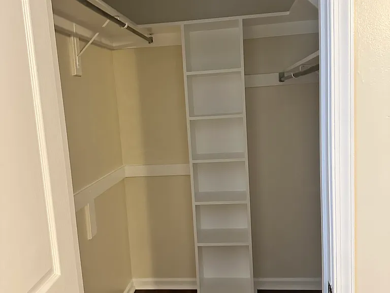 5804 Echingham Dr — Photo 15