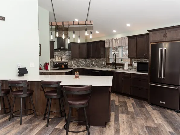 19 Swamp Rd, Erving, MA 01344