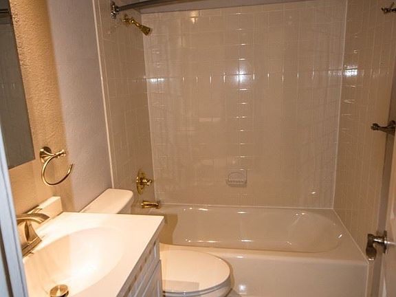 5th image of 2801 Eastbrook Dr