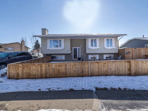 40 Attwood Dr, Saint Albert, AB T8N 3A6
