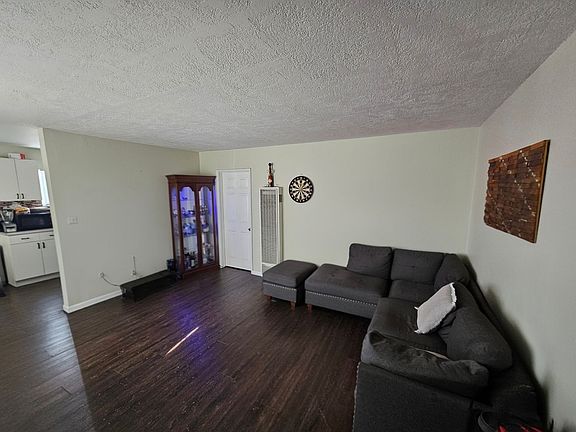 3rd image of 4001 33rd St APT 1