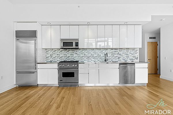 1st image of 554 W 54th St #24N