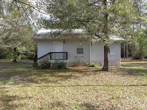 3329 NE County Road 234 Photo 1 3329 NE County Road 234 Photo 1