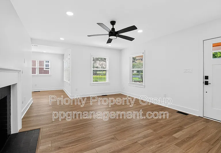 1033 Drummond Ave — Photo 11