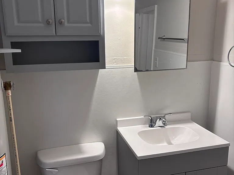 301 N Kates Ave — Photo 30