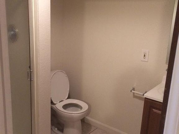 5th image of 1435 N Pearl St APT B2