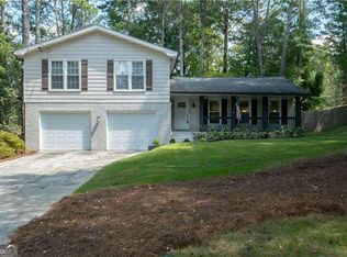102 Cross Gate Dr, Marietta, GA 30068