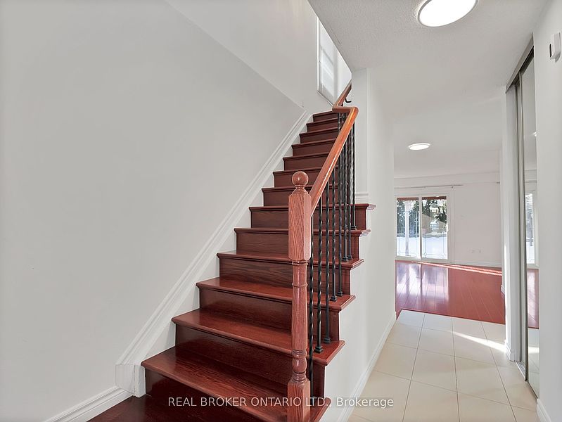 Mississauga House for rent - 3 Bedrooms — photo 10