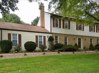 6901 Keats Ct, Rockville, MD 20855