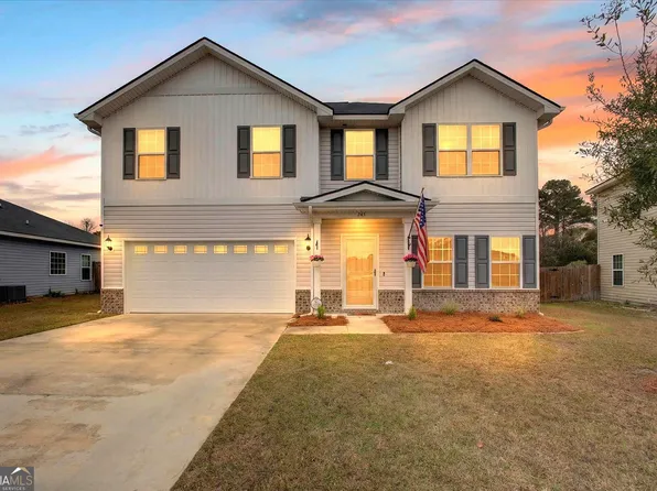 245 Alcott Cir, Hinesville, GA 31313