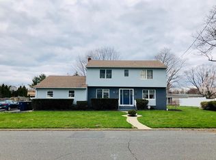 30 Dwight Dr, Ocean, NJ 07712