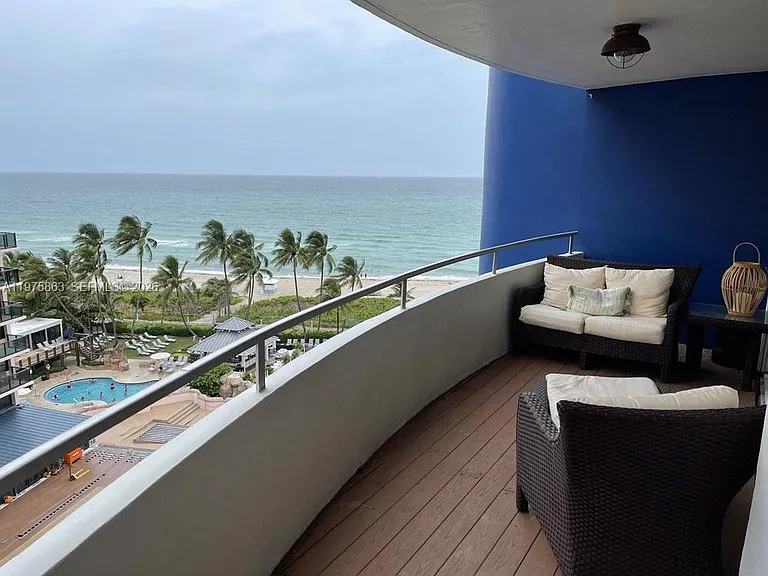 5161 Collins Ave #1012 — Photo 17