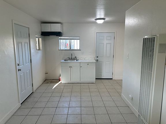 3rd image of 1706 N Willis St #55BF28751