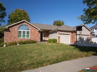 3309 Longview Ct, Lincoln, NE 68506