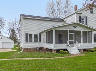 630 Madison Ave, Omro, WI 54963