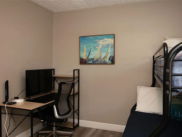 1635 Gladys St #2 — Photo 28