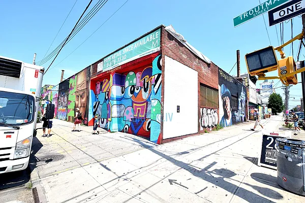 Rented by null | media 13