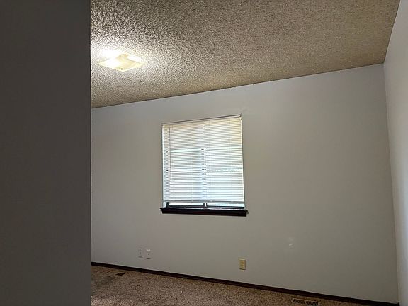 3rd image of 1206 E Selma Ave #1216-2