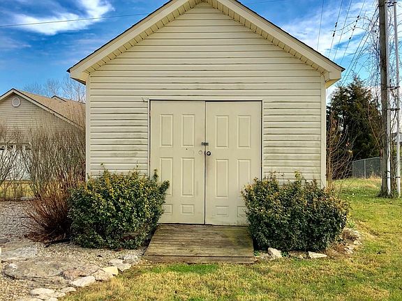5th image of 108 Woodes Pointe Dr