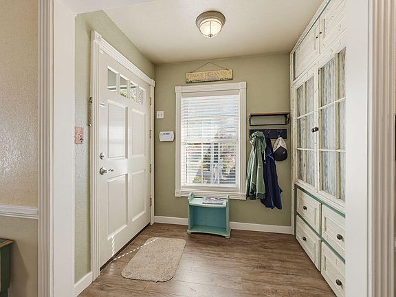3rd image of 2252 Fowler Ln