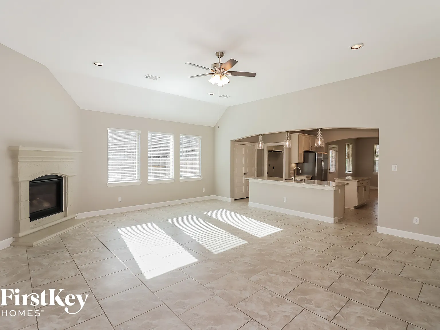 4 bed, 2.0 bath, 2151 sqft, $2,855 — Photo 4