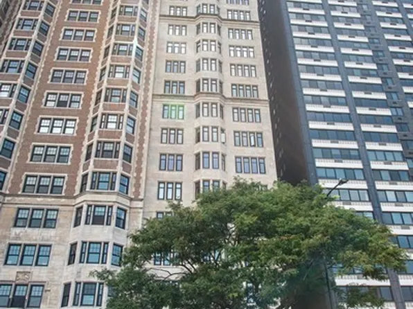 1430 N Lake Shore Dr #12, Chicago, IL 60610
