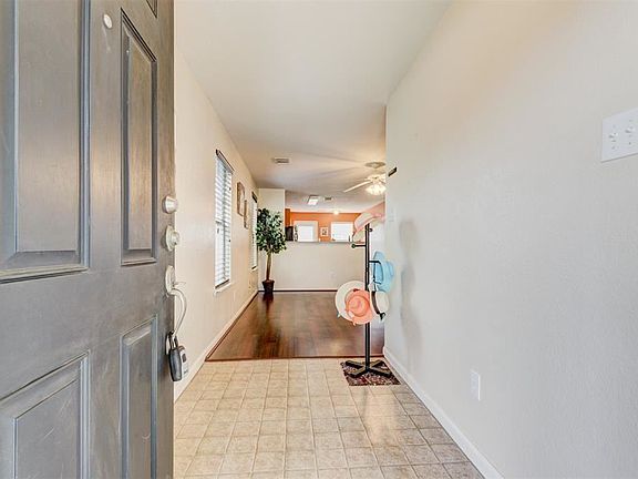 4th image of 8126 Chancewood Ln